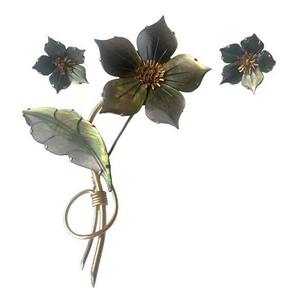 Ocean Treasure Vintage Brooch With Clip-on Earrings Mother-of-Pearl Floral Green - Picture 1 of 11